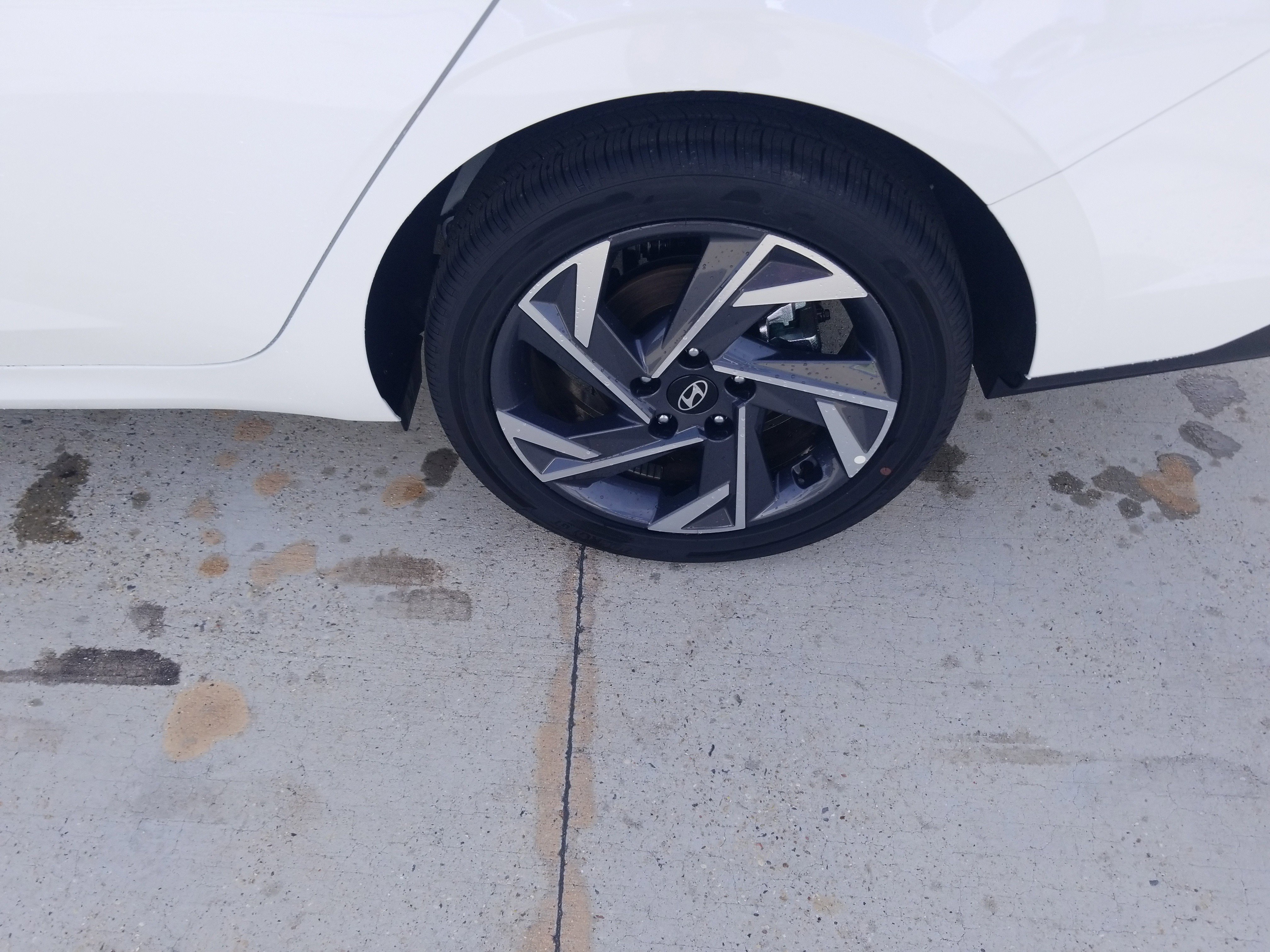 New 2025 Hyundai Elantra SEL image 22