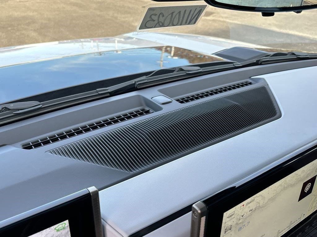 New 2025 GMC Hummer EV 3X image 40