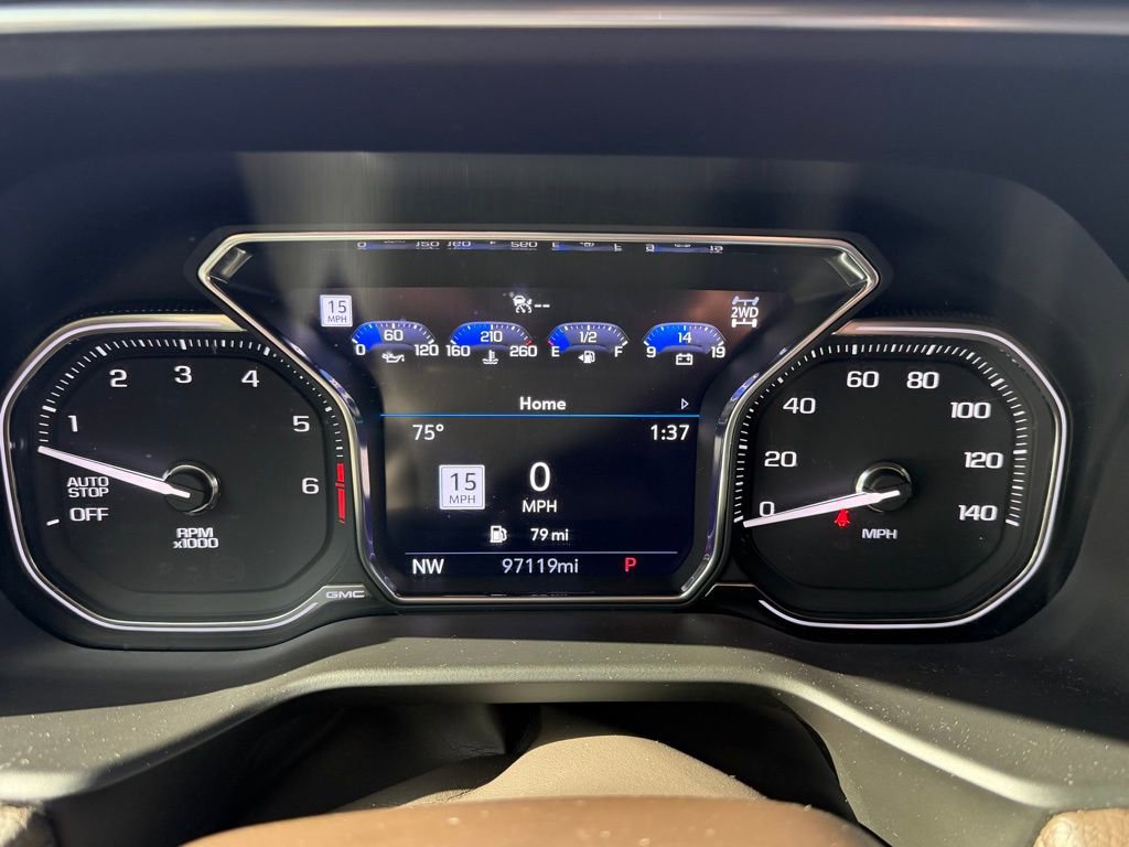 Used 2021 GMC Yukon Denali w/ Denali Premium Package image 22