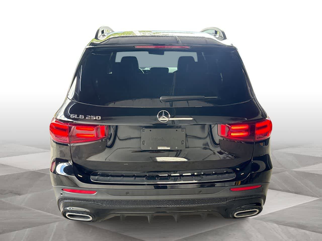 Used 2024 Mercedes-Benz GLB 250 image 7