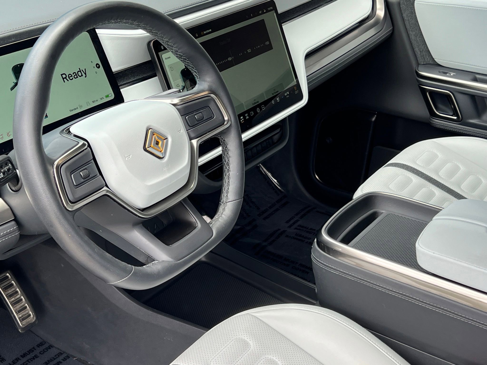 Used 2024 Rivian R1S Adventure AWD/4WD image 21