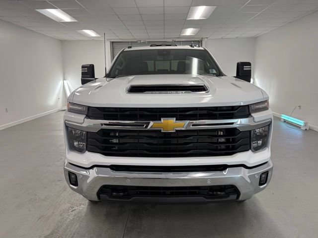 New 2026 Chevrolet Silverado 3500 LT w/ All Star Edition image 2