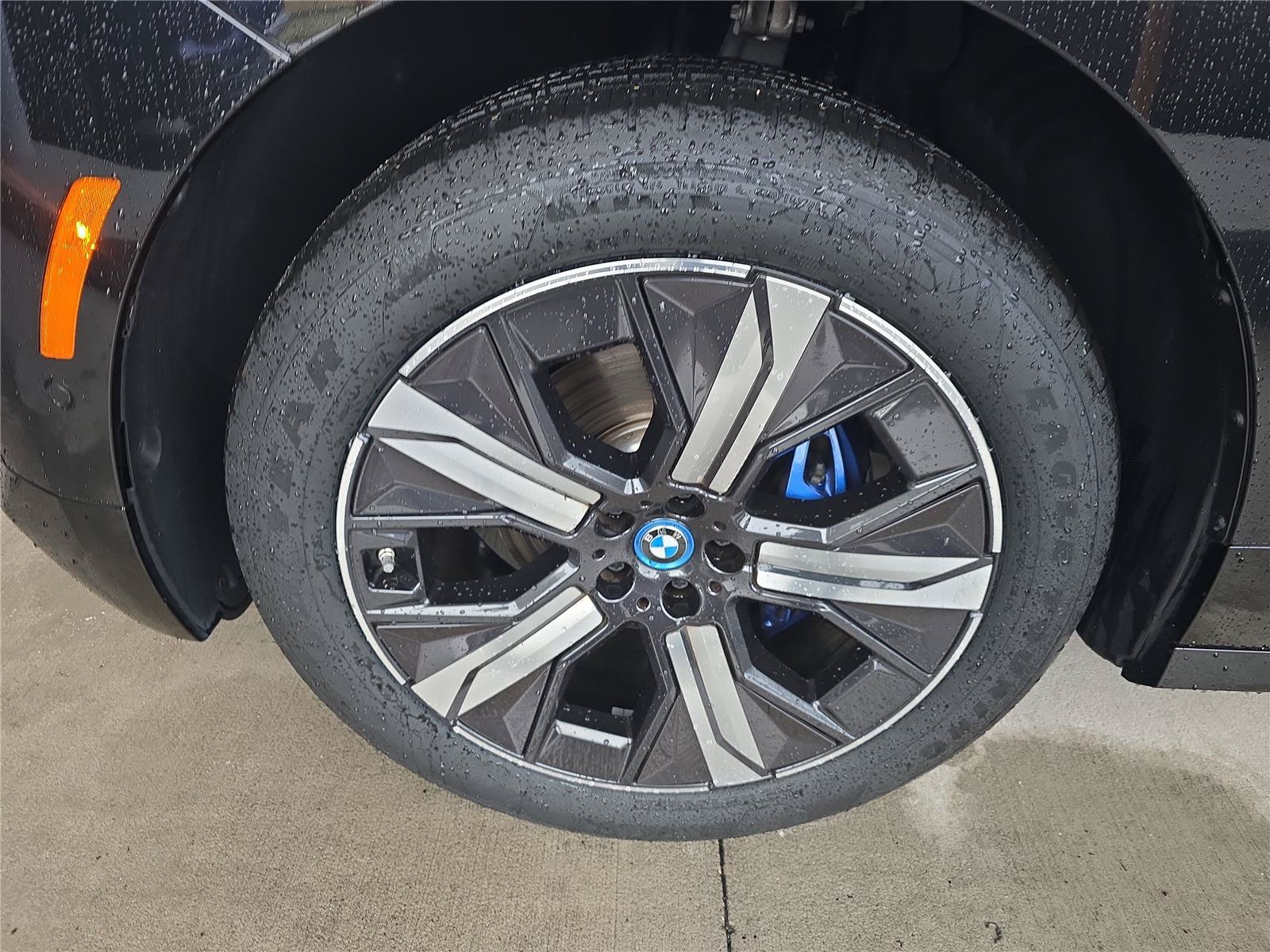 Certified 2024 BMW iX xDrive50 w/ Sport Package AWD/4WD image 7