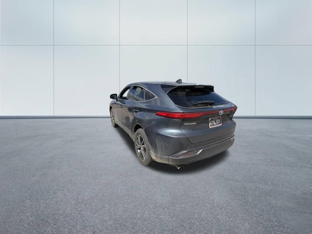 Used 2021 Toyota Venza LE AWD/4WD image 6