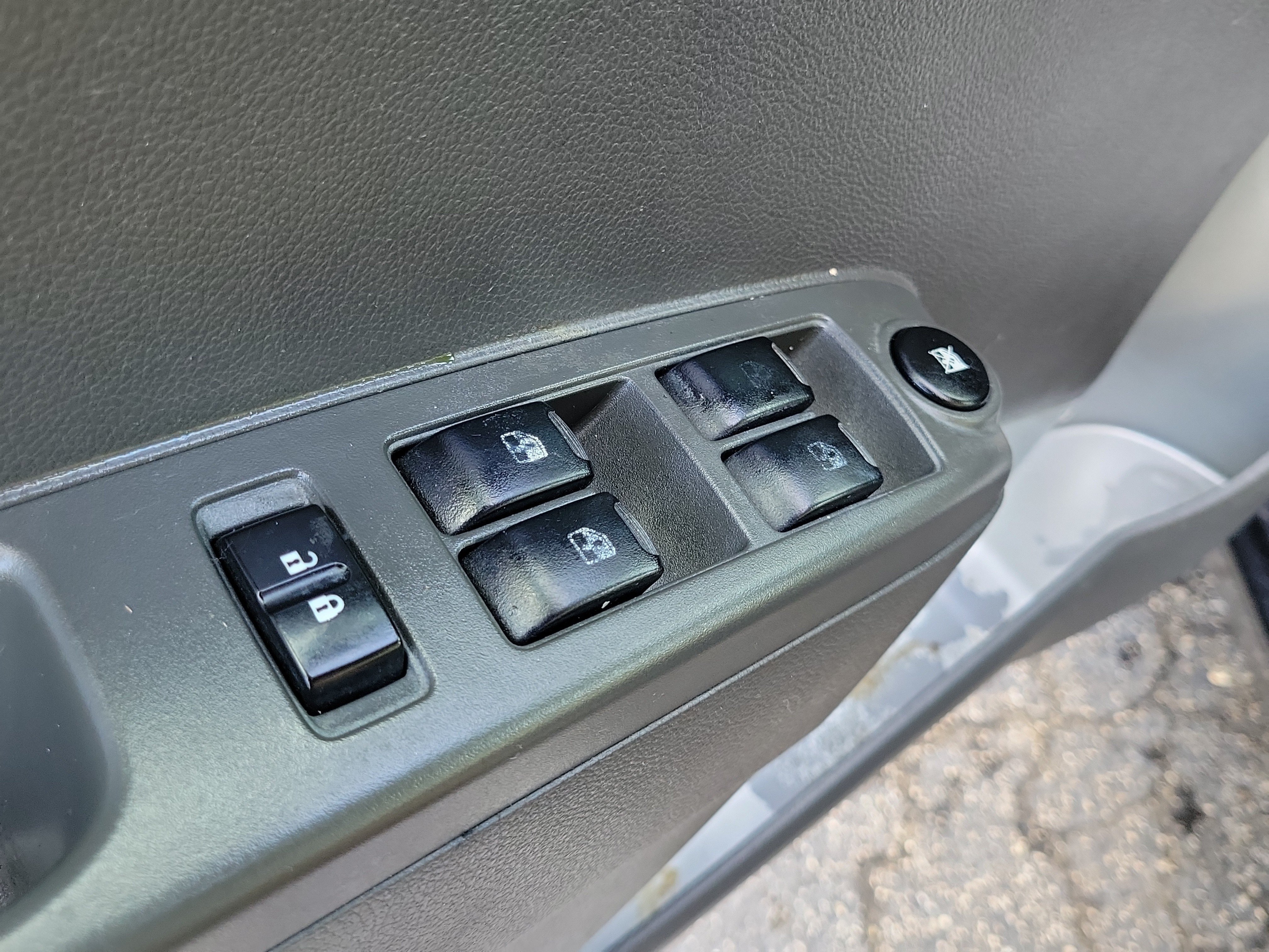 Used 2014 Chevrolet Spark LT FWD image 17
