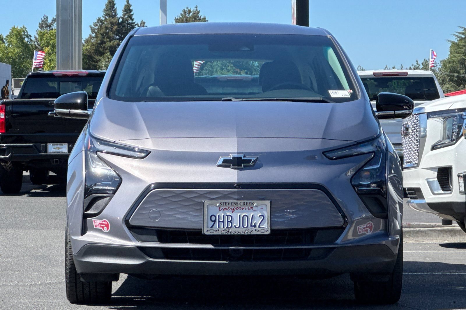 Used 2023 Chevrolet Bolt LT w/ Infotainment Package FWD image 10