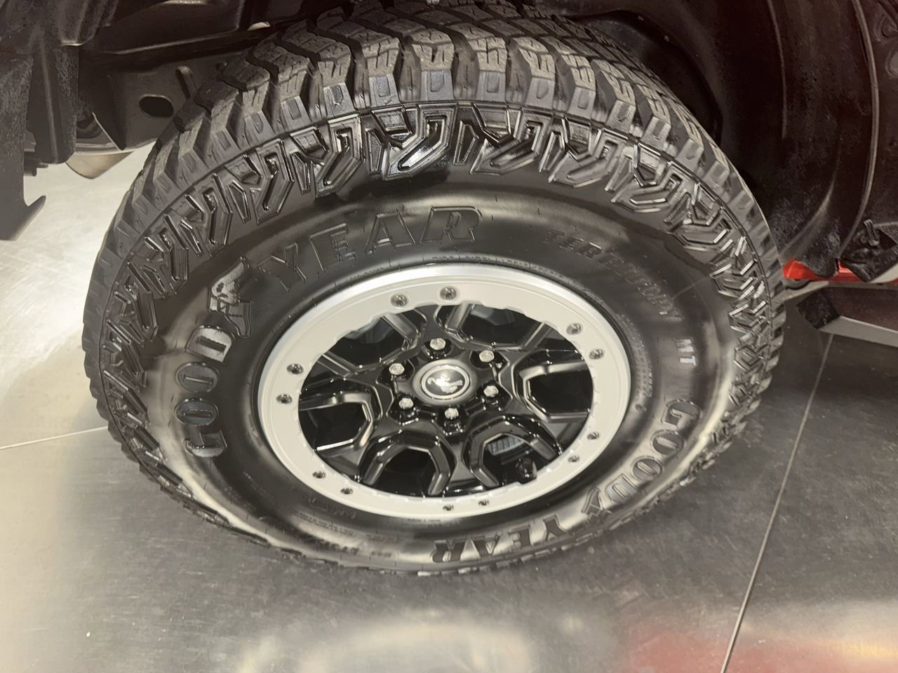 Used 2024 Ford Bronco Badlands image 13