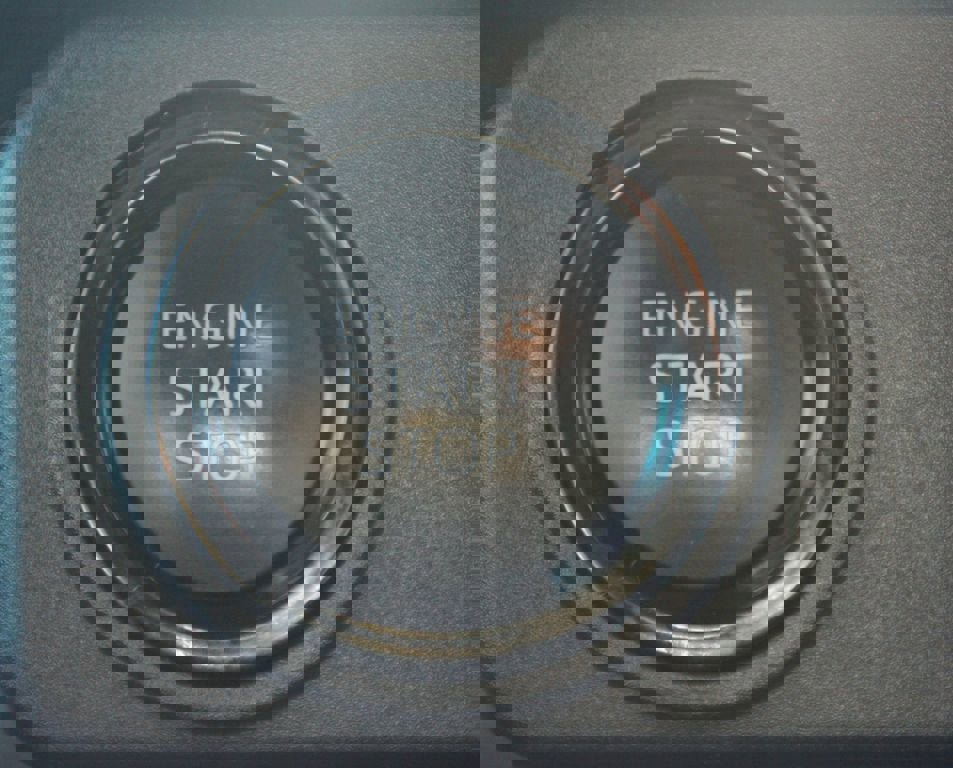 Used 2024 Toyota Tacoma SR image 7