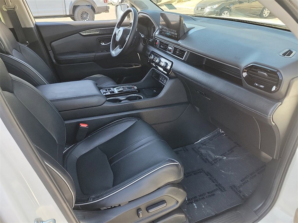 Used 2023 Honda Pilot Elite image 15
