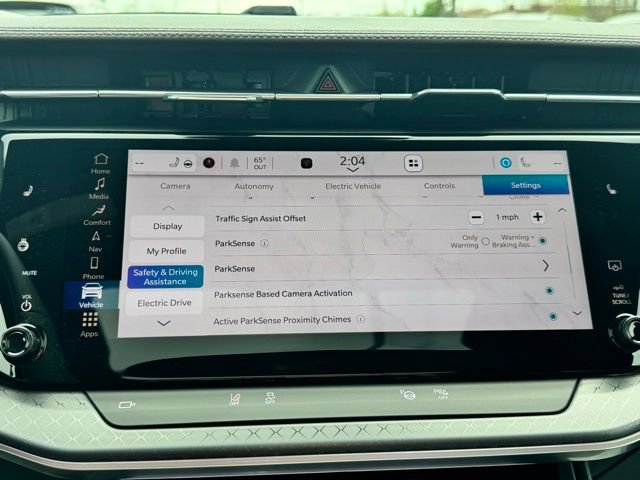 Used 2025 Jeep Wagoneer S Limited image 32