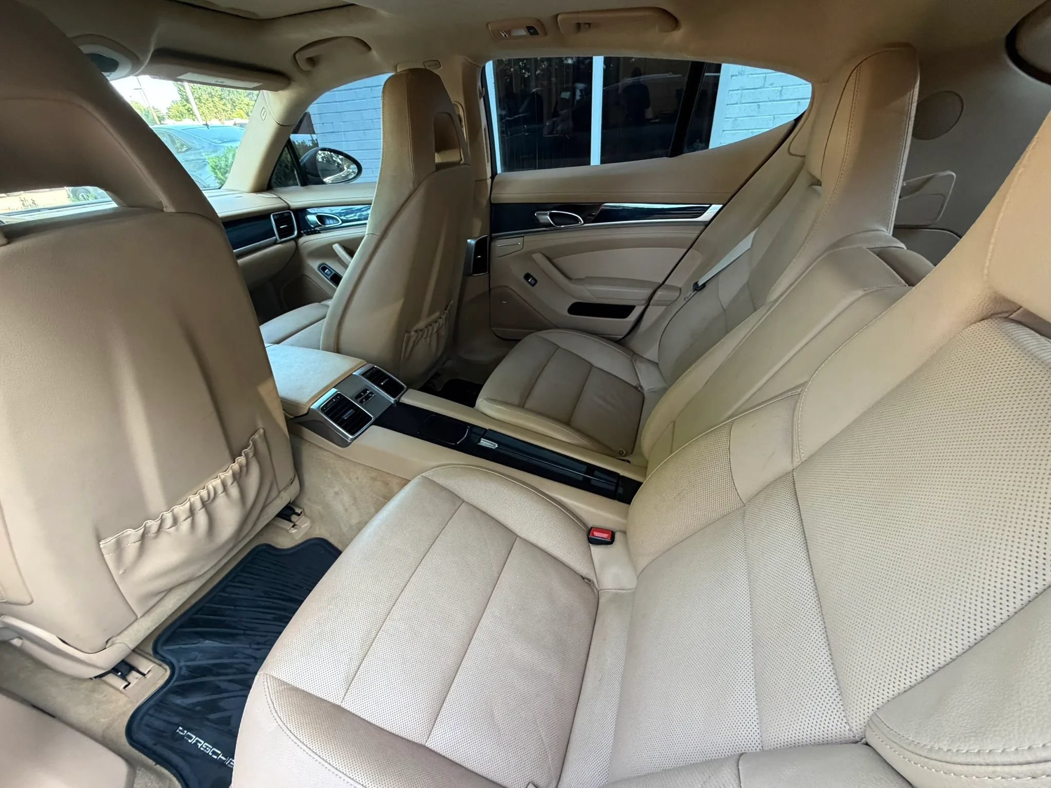 Used 2014 Porsche Panamera RWD image 19