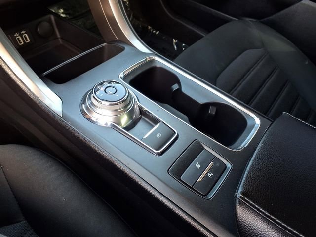 Used 2020 Ford Fusion SE FWD image 18