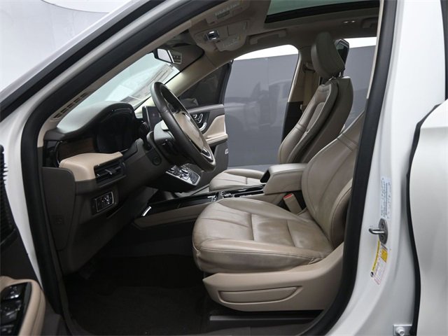Used 2022 Lincoln Corsair Reserve w/ Equipment Group 201A image 10