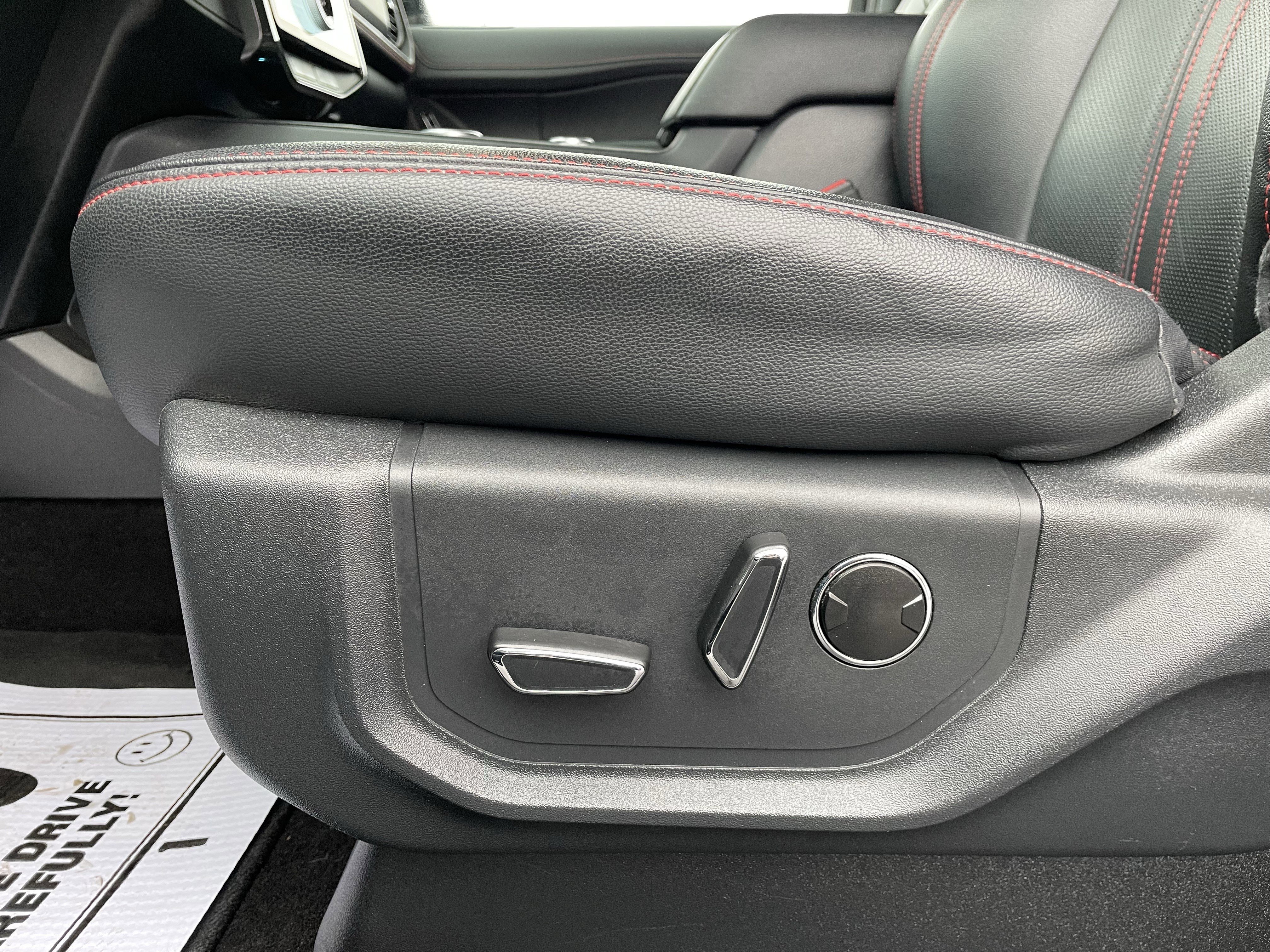 Used 2023 Ford Expedition Limited image 16