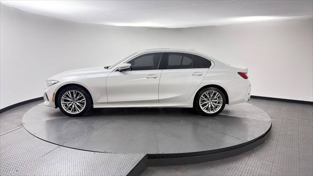 Used 2024 BMW 330i xDrive Sedan w/ Convenience Package AWD/4WD image 3