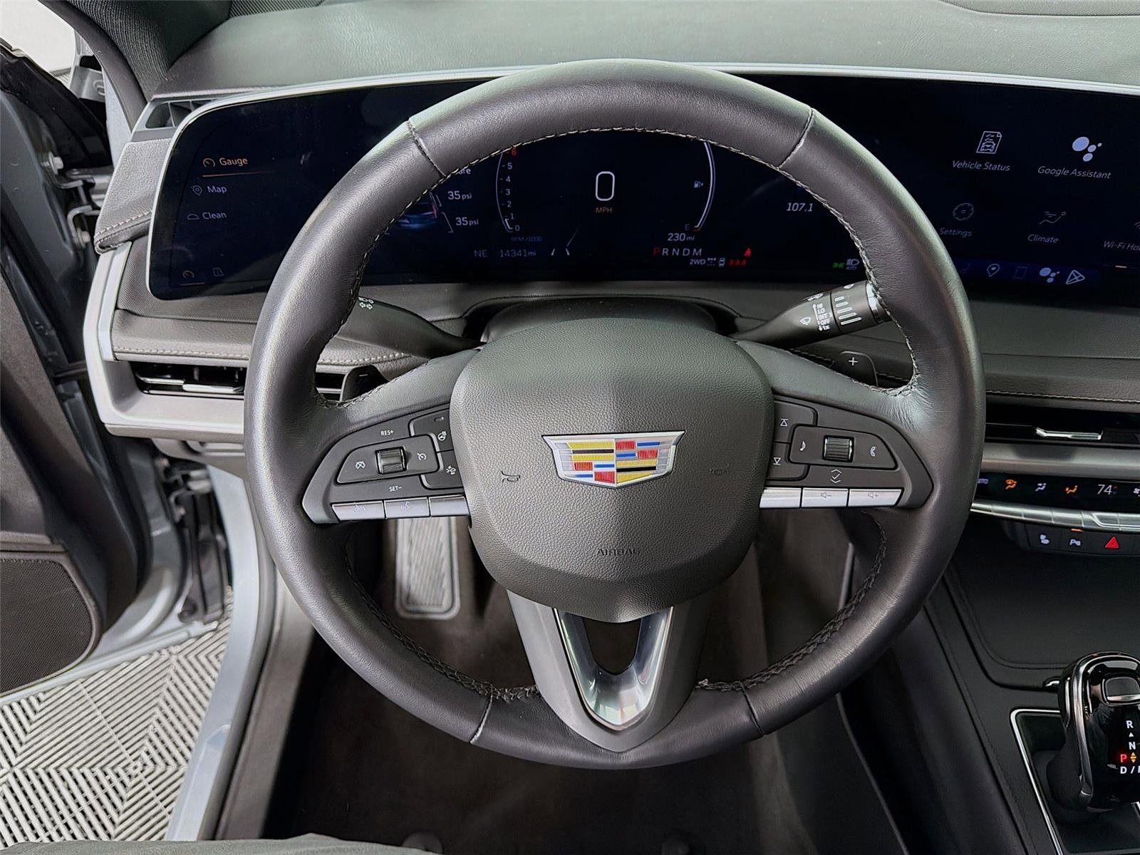 Used 2024 Cadillac XT4 Luxury w/ Cold Weather Package image 12