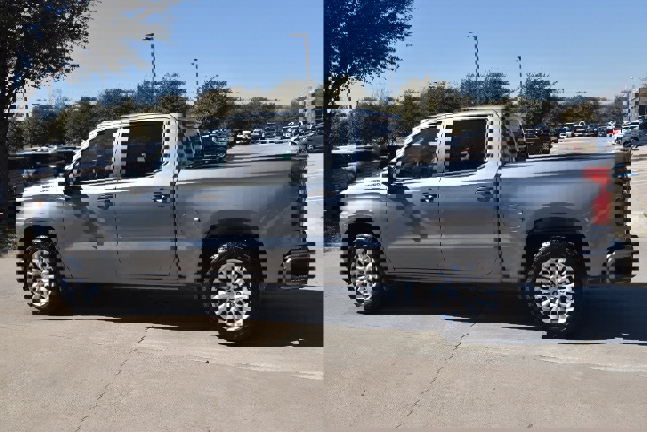 Used 2020 Chevrolet Silverado 1500 Custom w/ Custom Value Package image 11