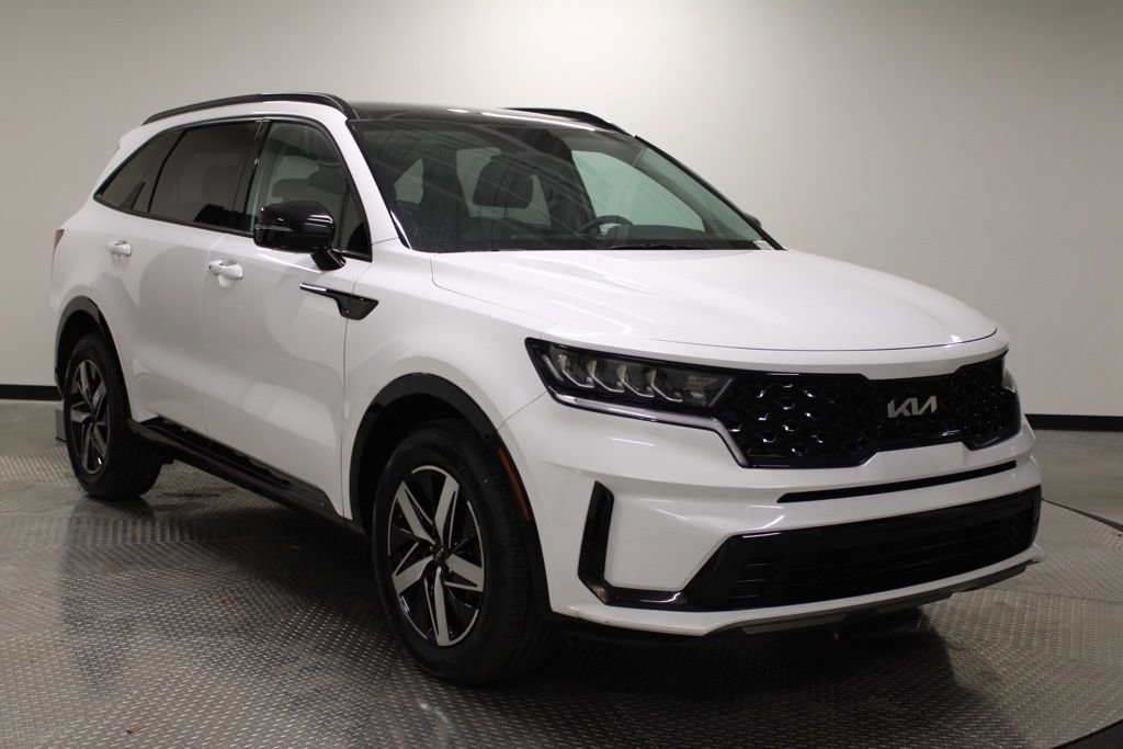 Used 2023 Kia Sorento S w/ Panoramic Sunroof Package FWD image 9
