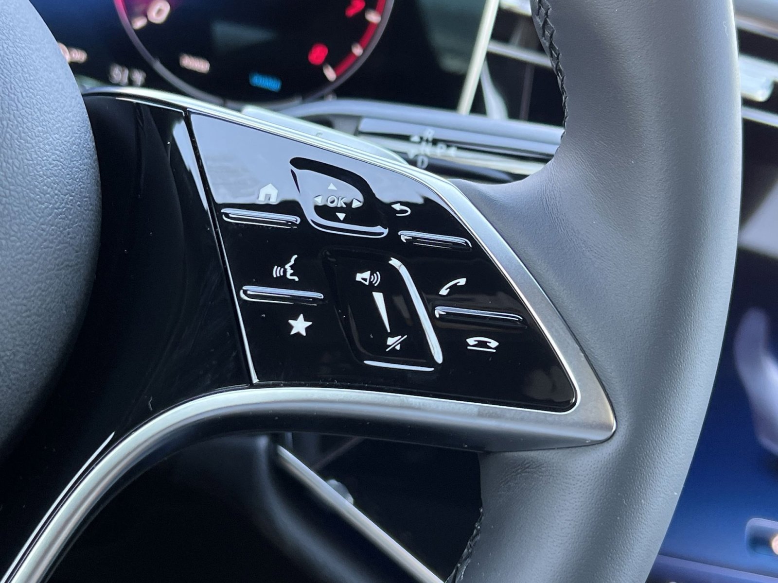 New 2026 Mercedes-Benz E 350 4MATIC Sedan image 29