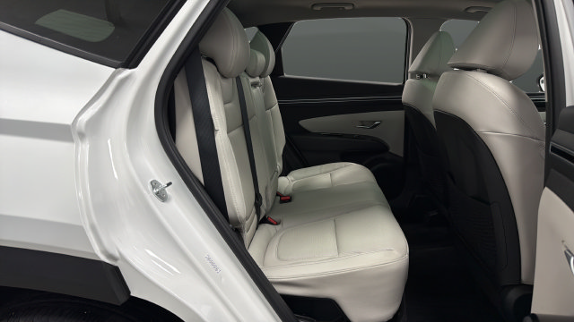 Used 2024 Hyundai Tucson Limited AWD/4WD image 26