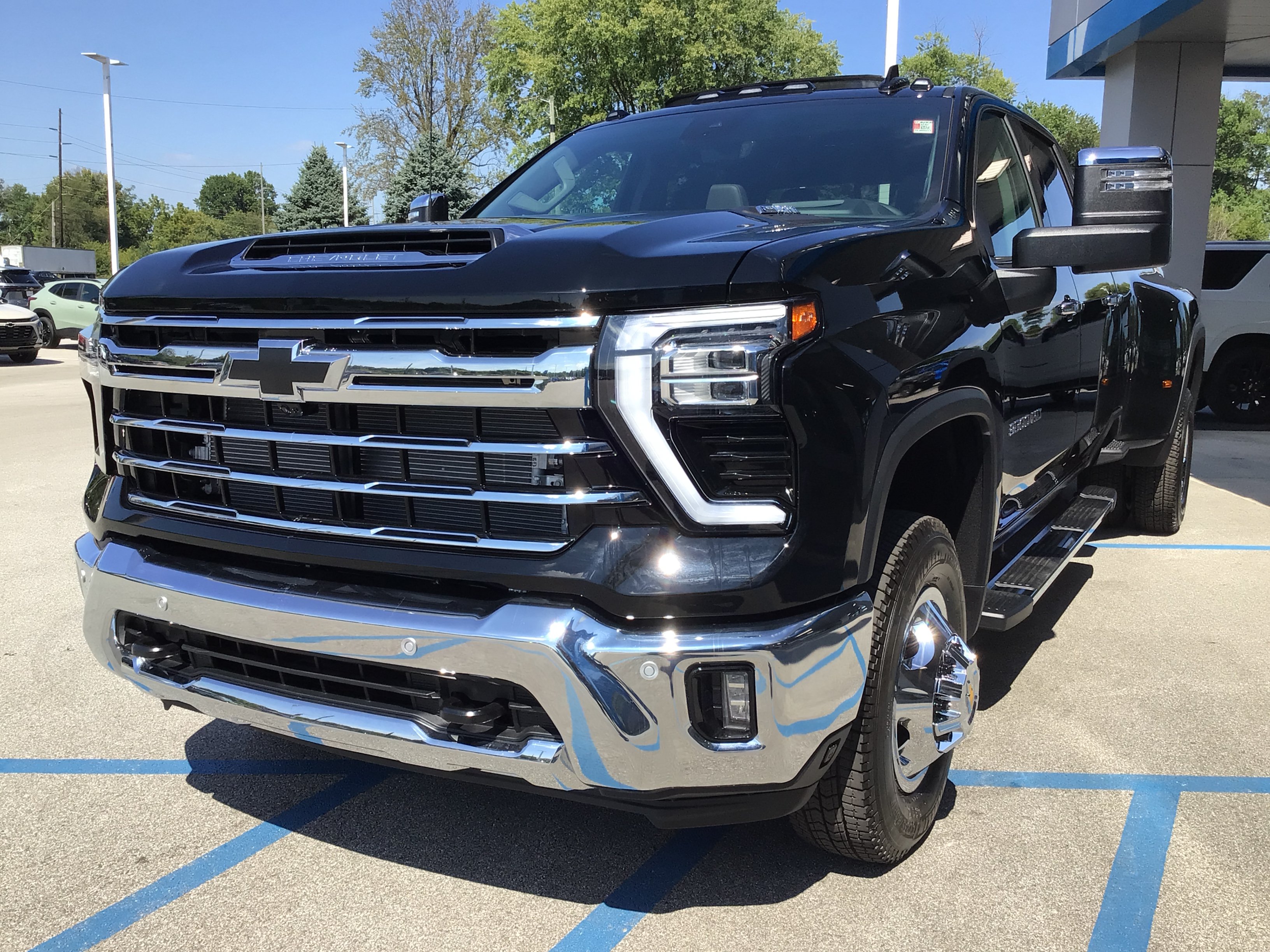 New 2026 Chevrolet Silverado 3500 LTZ w/ LTZ Convenience Package AWD/4WD image 62