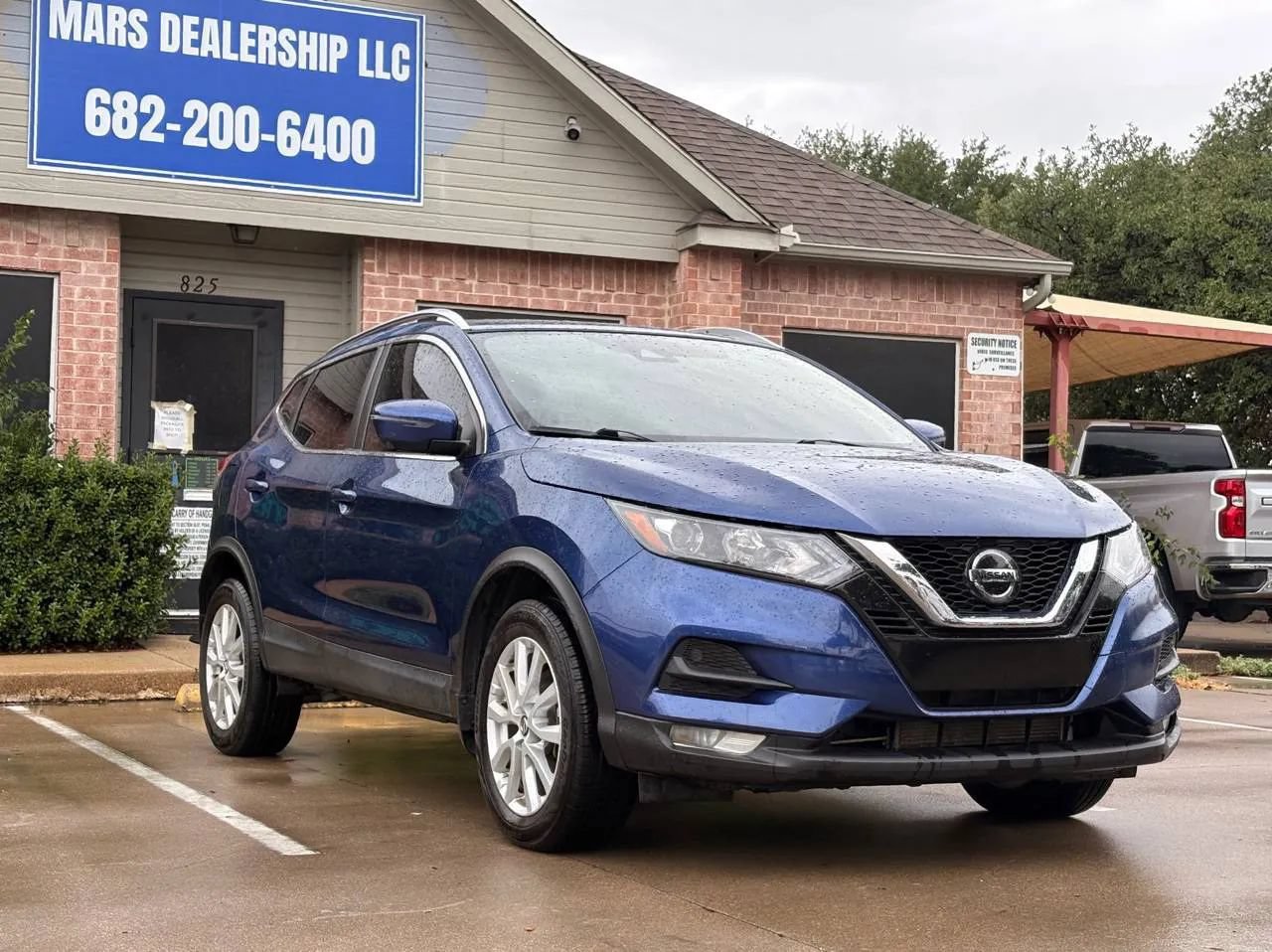 Used 2020 Nissan Rogue Sport SV w/ Technology Package FWD image 1
