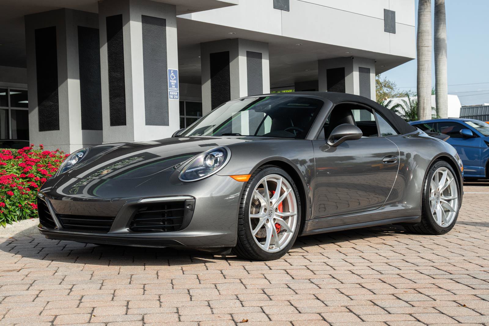 Used 2018 Porsche 911 Carrera 4S image 31