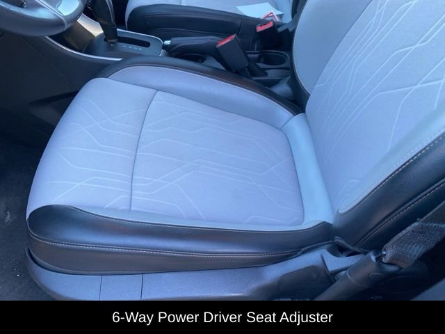 Used 2020 Chevrolet Trax LT w/ LT Convenience Package image 11