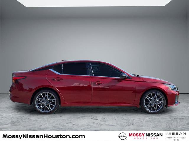 Certified 2024 Nissan Altima 2.0 SR image 8