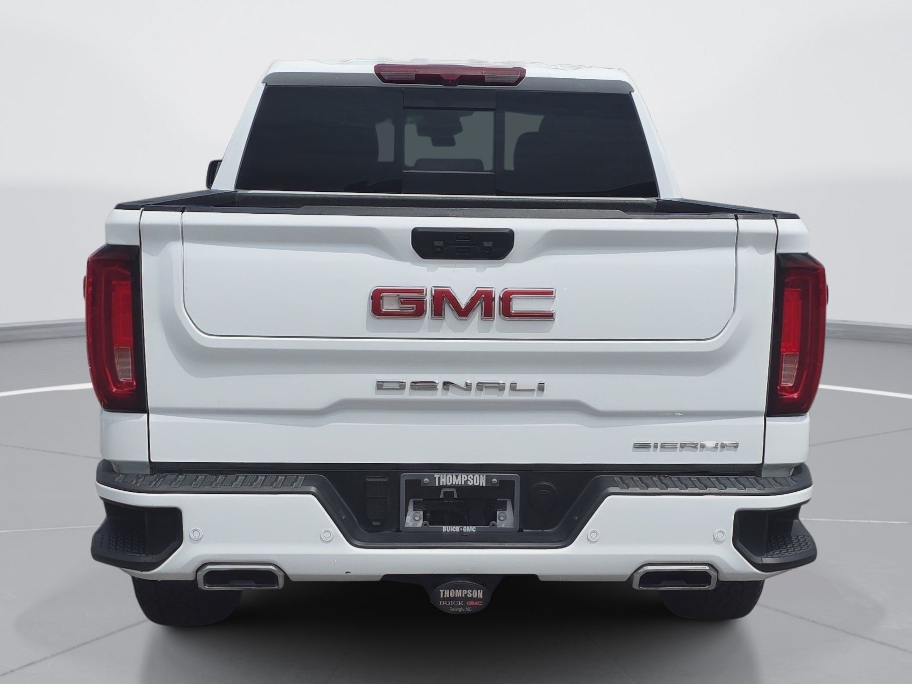 Used 2023 GMC Sierra 1500 Denali AWD/4WD image 4