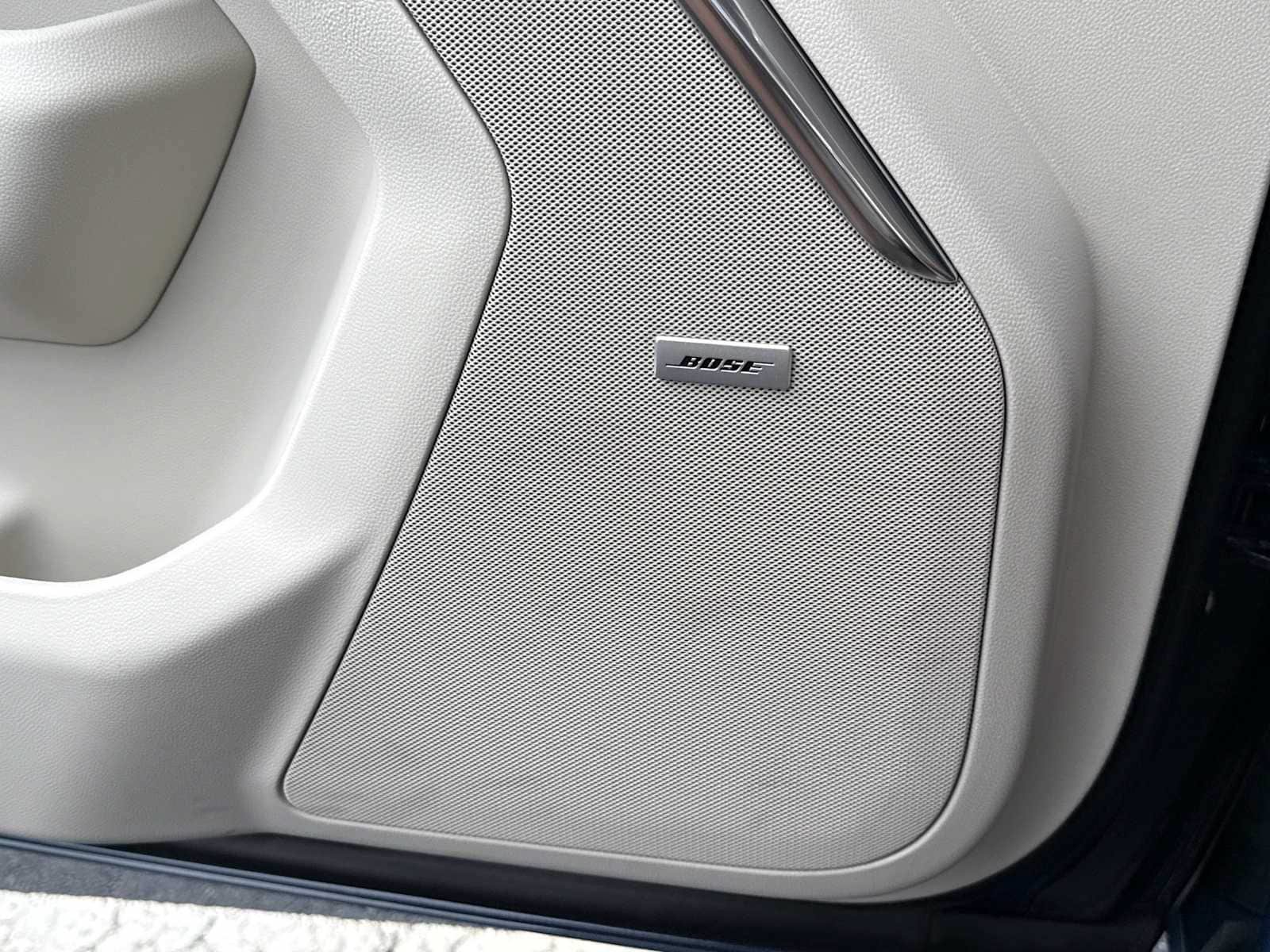 New 2026 GMC Yukon Denali w/ Sun & Power Step Package RWD image 18