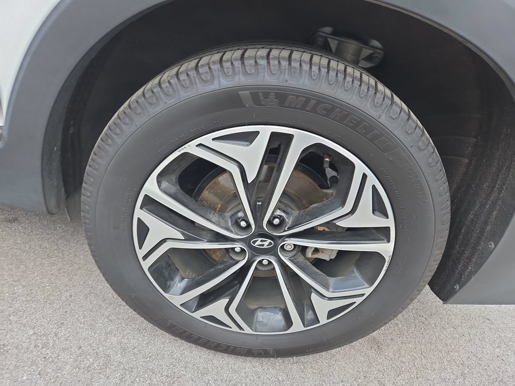 Used 2020 Hyundai Santa Fe Limited FWD image 6