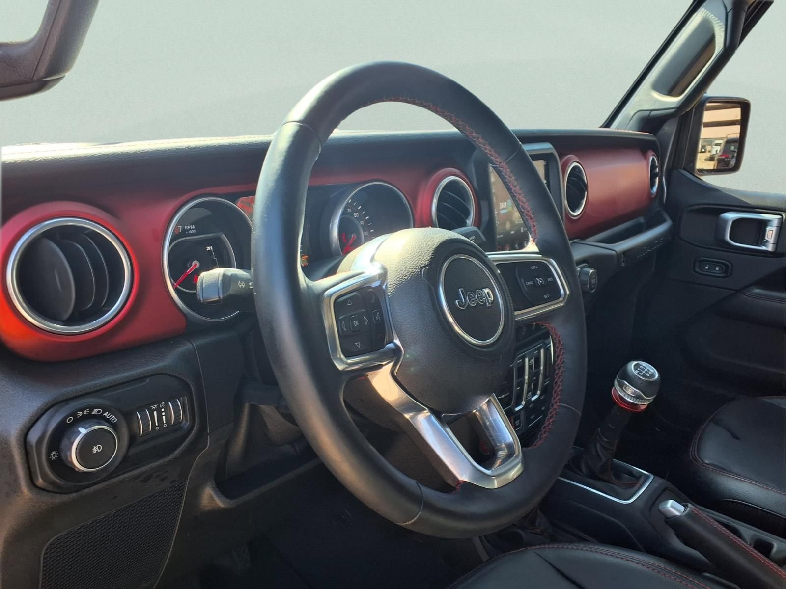 Used 2018 Jeep Wrangler Unlimited Rubicon image 16