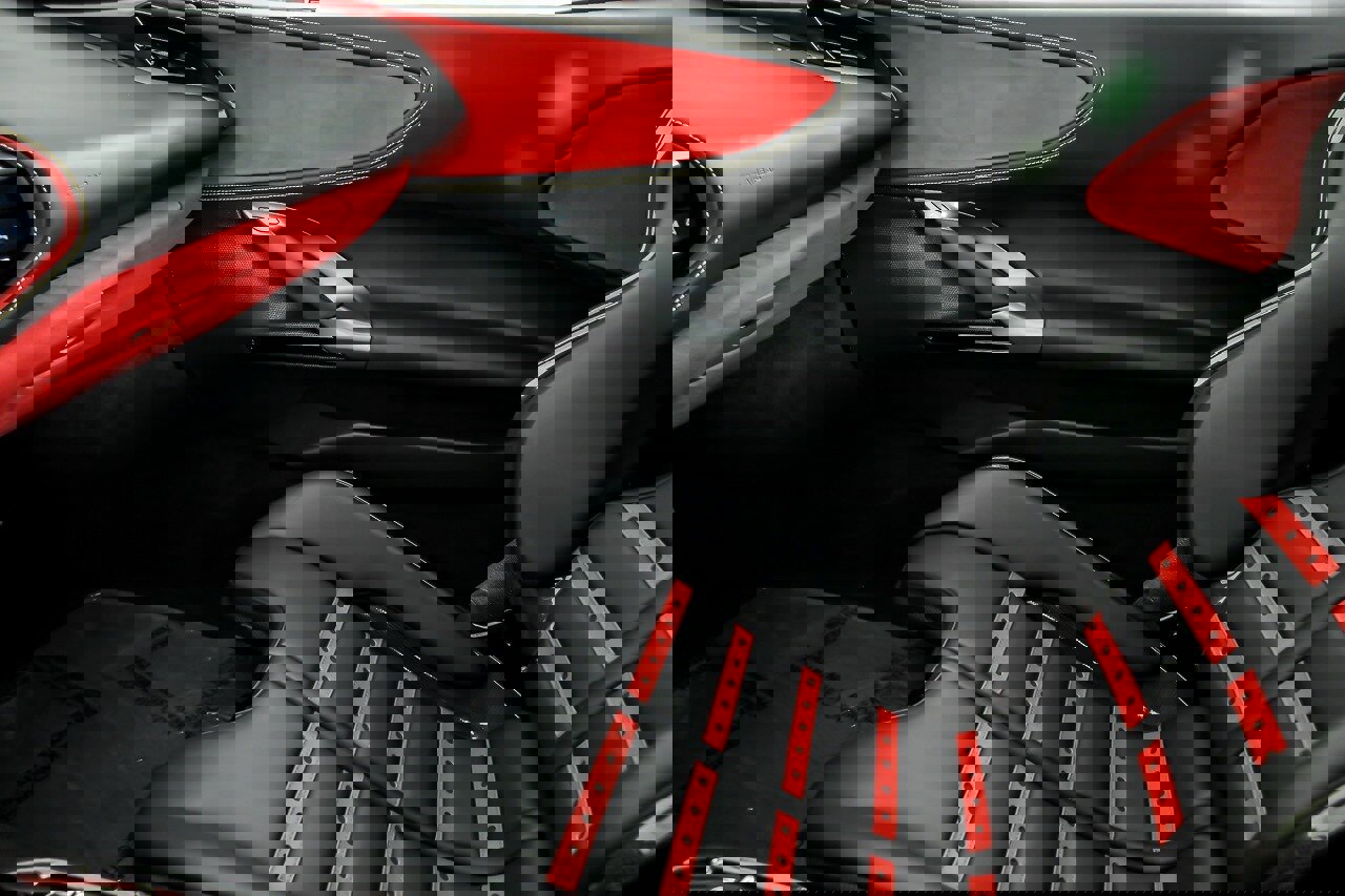 Used 2022 Ferrari SF90 Spider image 46