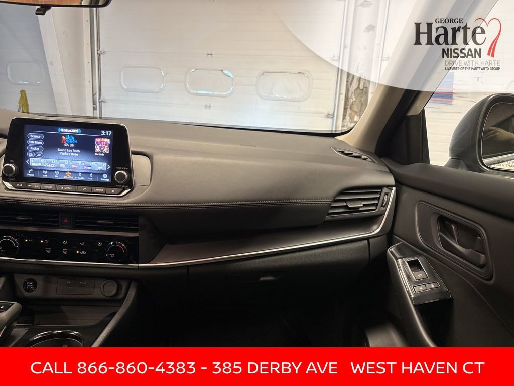 Certified 2024 Nissan Rogue S image 34