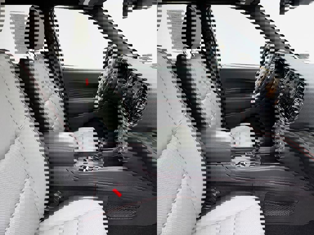 Used 2023 Dodge Durango GT image 30