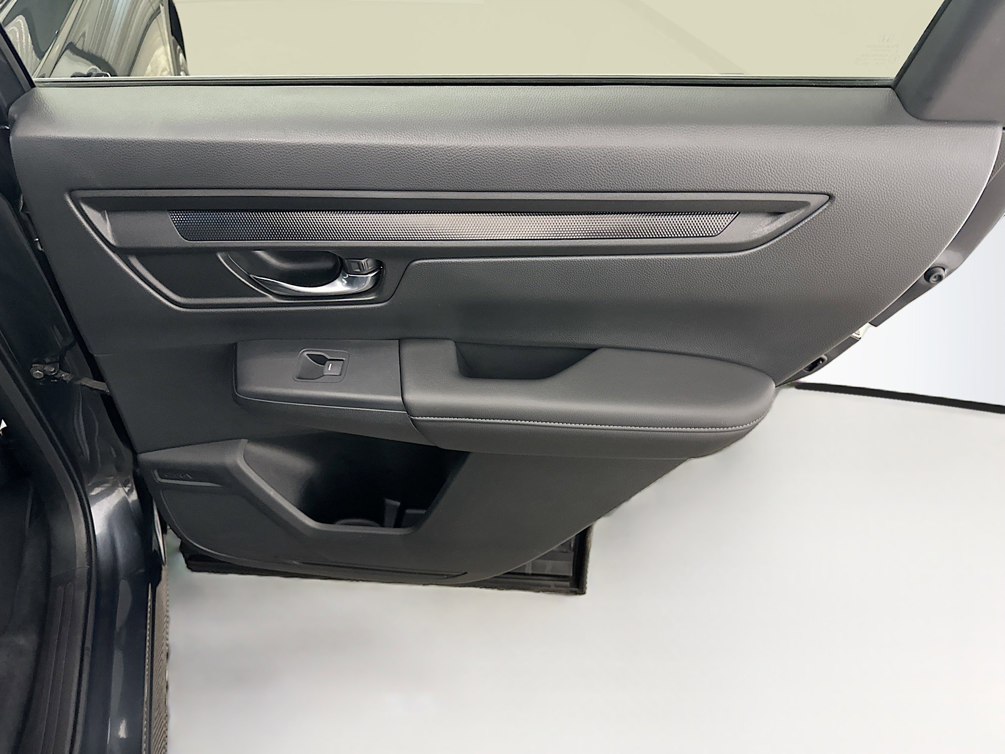 Used 2025 Honda CR-V LX image 30