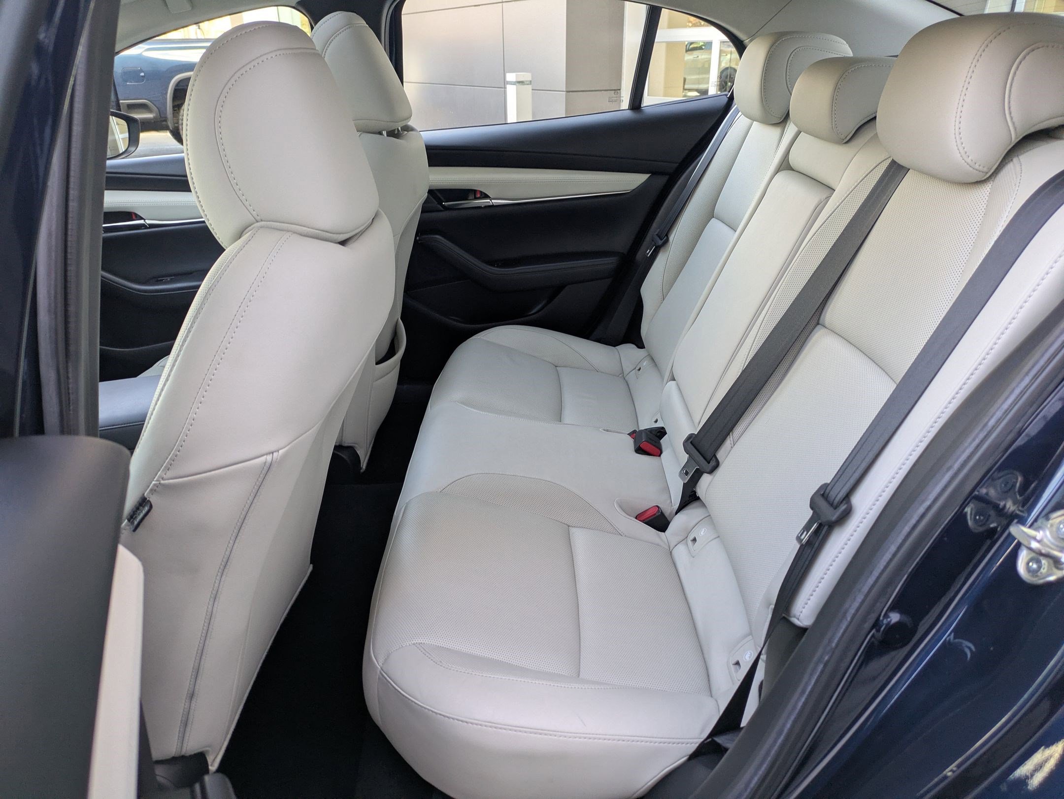 Used 2020 MAZDA MAZDA3 AWD Sedan w/ Premium Package image 28