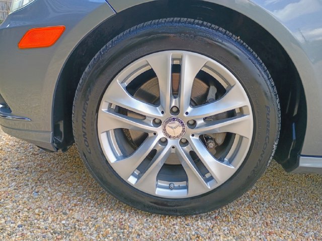 Used 2010 Mercedes-Benz E 350 Sedan image 22