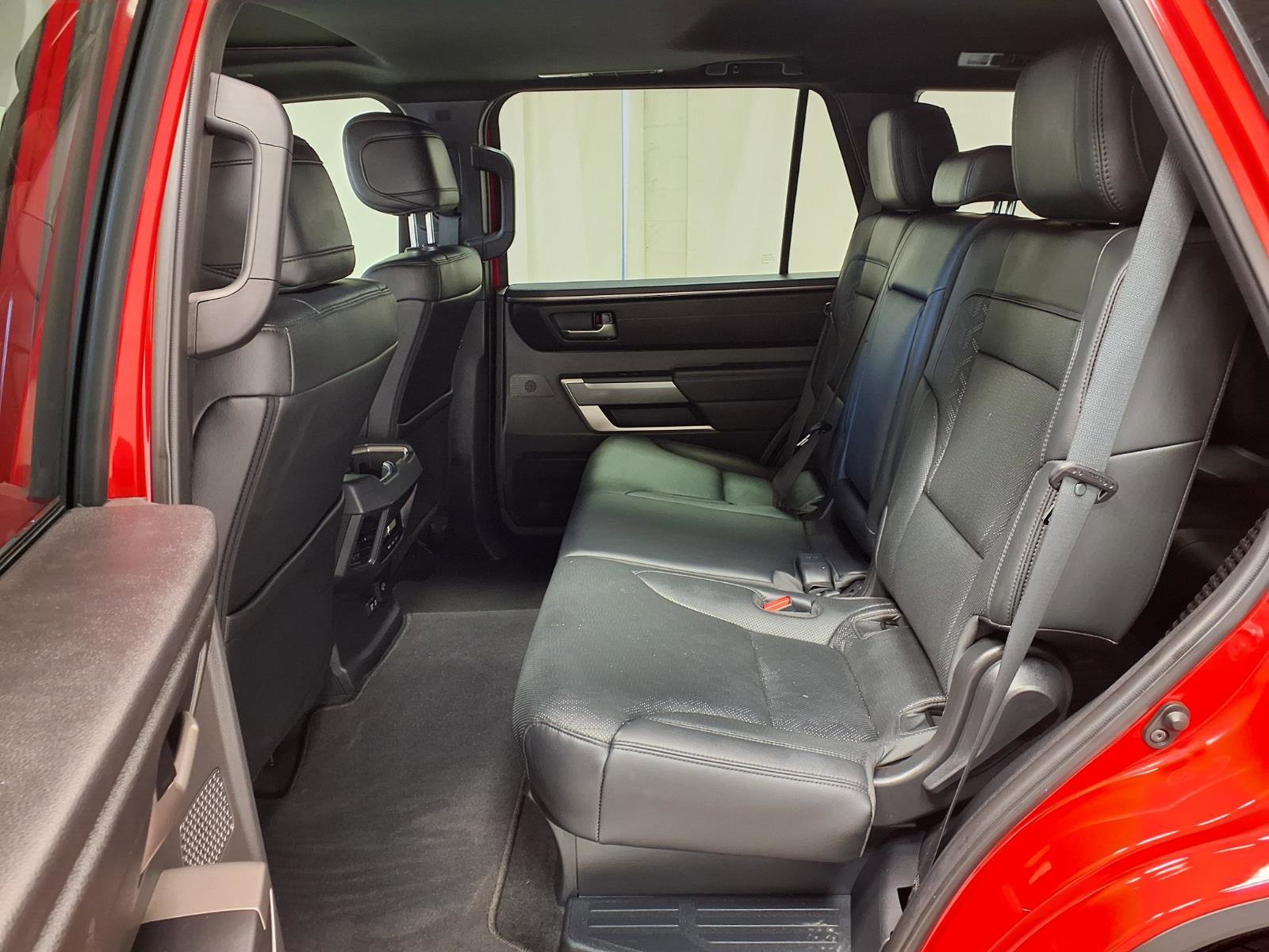 Used 2025 Toyota Sequoia SR5 w/ SR5 Premium Package AWD/4WD image 27
