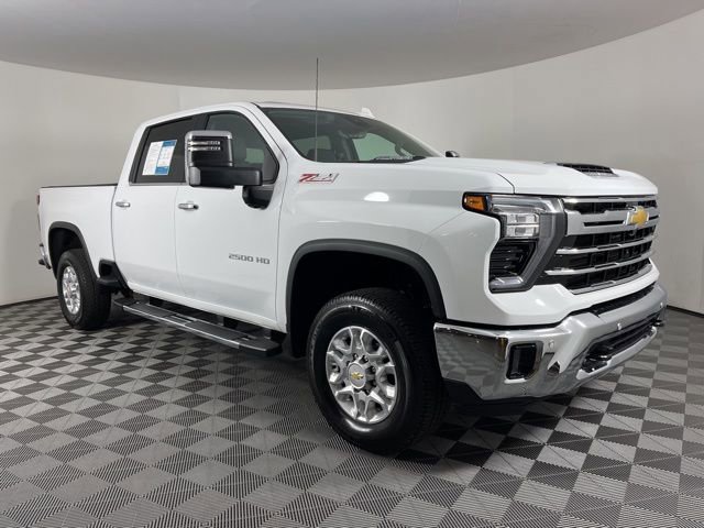 Used 2026 Chevrolet Silverado 2500 LTZ w/ LTZ Premium Package image 2