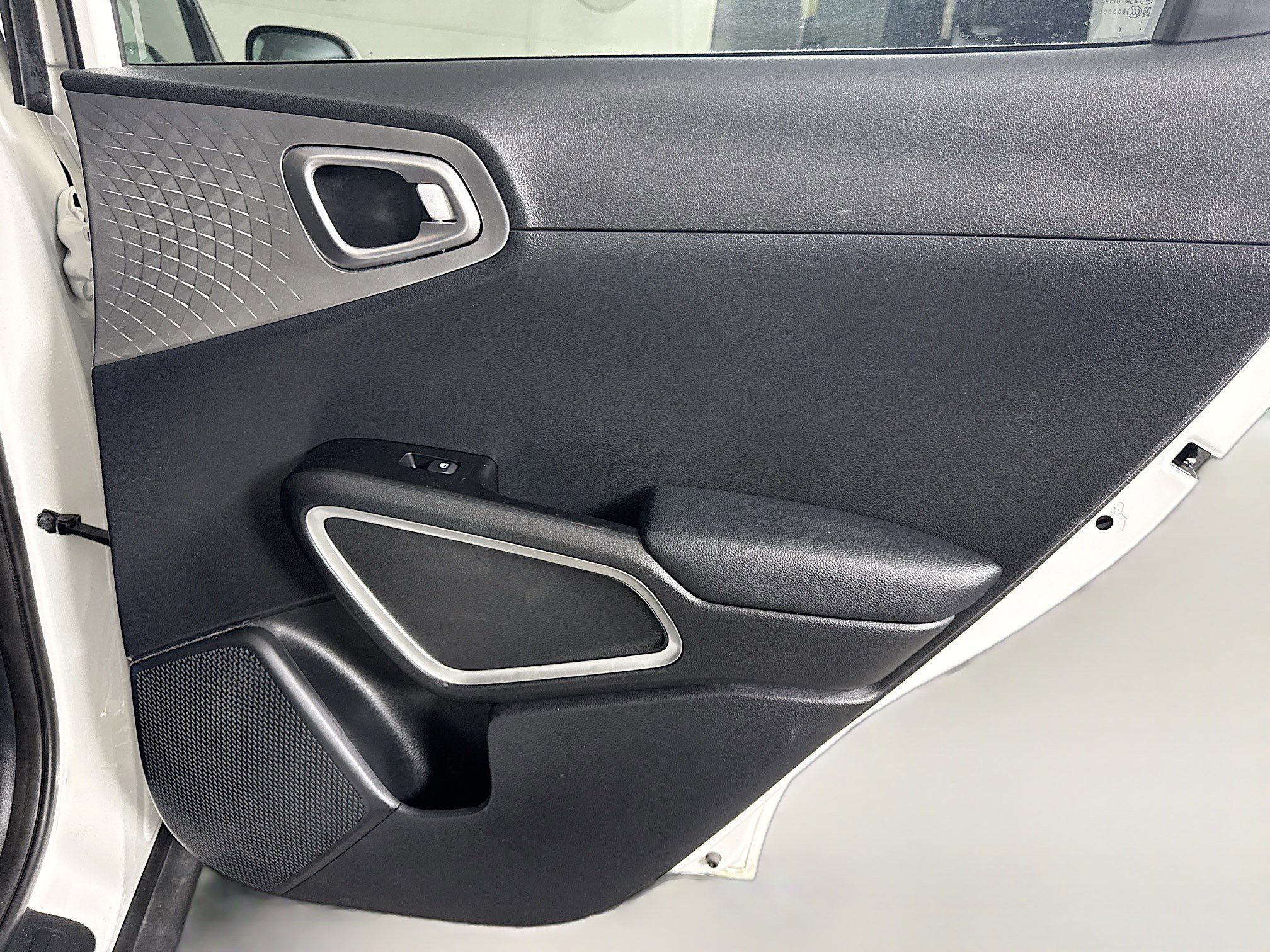 Used 2025 Kia Soul LX w/ LX Technology Package image 27