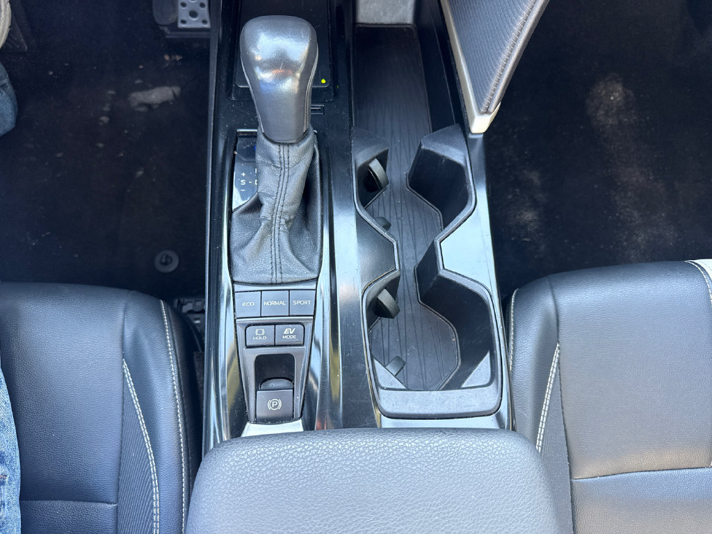 Used 2025 Toyota Camry SE FWD image 23