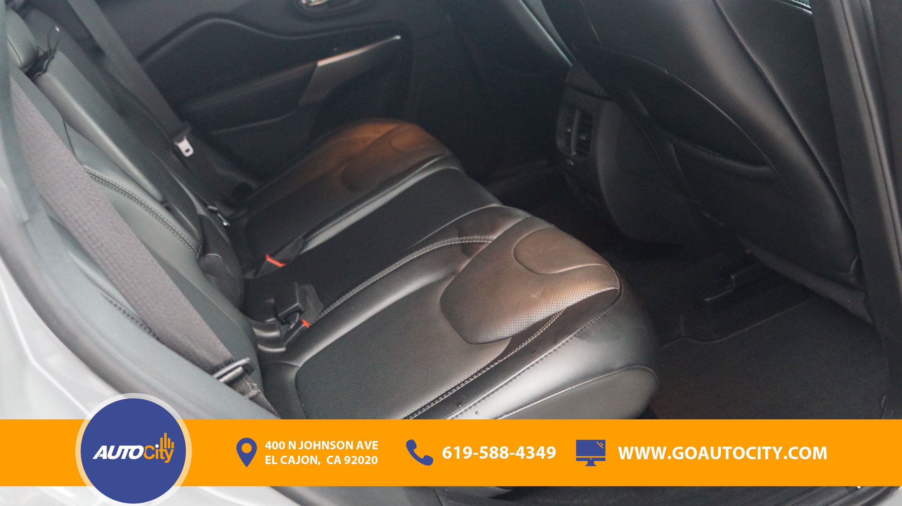Used 2021 Jeep Cherokee Limited w/ Elite Package FWD image 13
