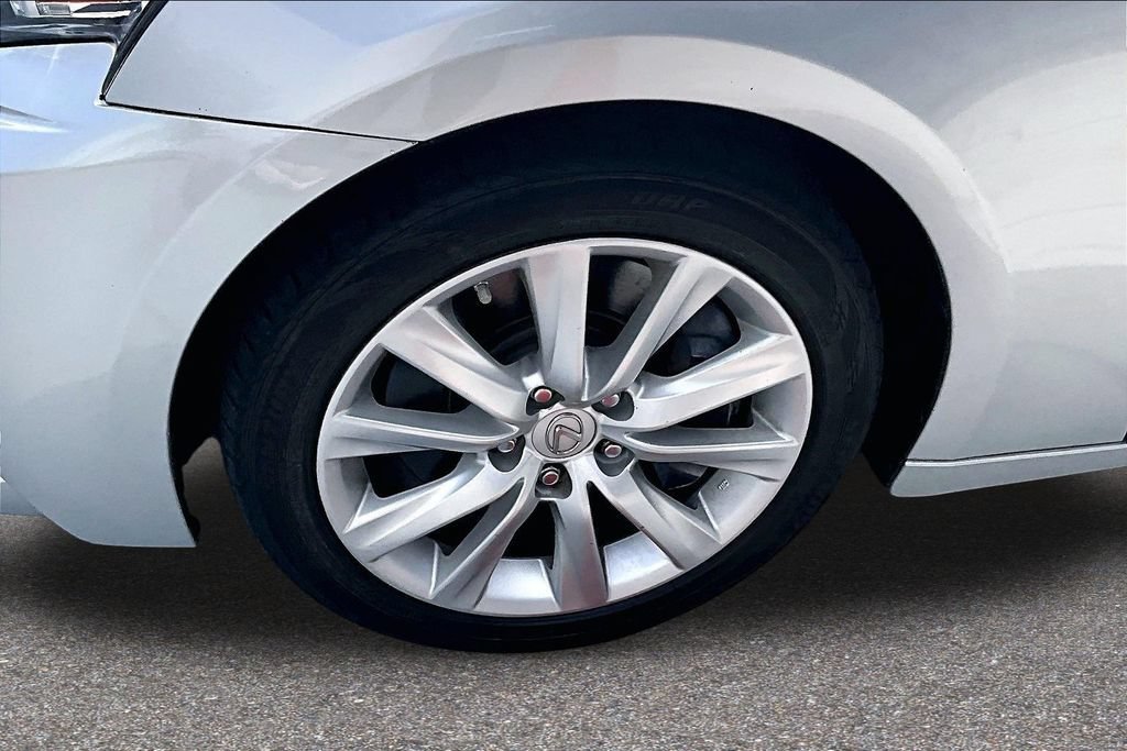 Used 2016 Lexus IS 200t RWD image 33
