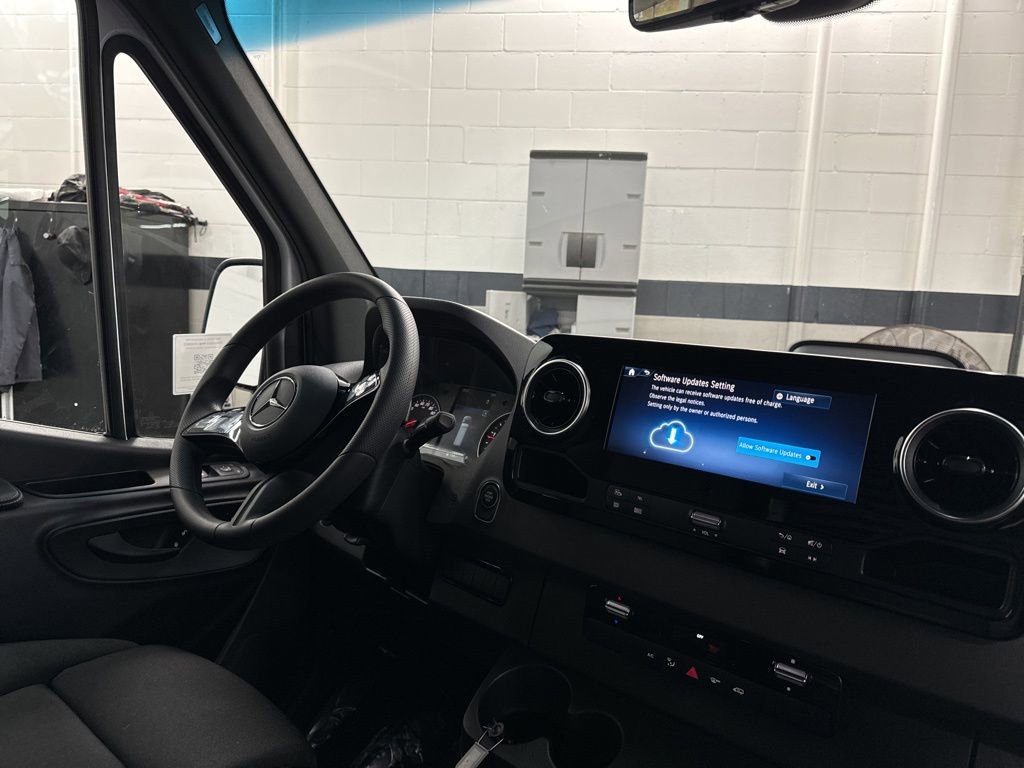 New 2025 Mercedes-Benz Sprinter 3500 image 10