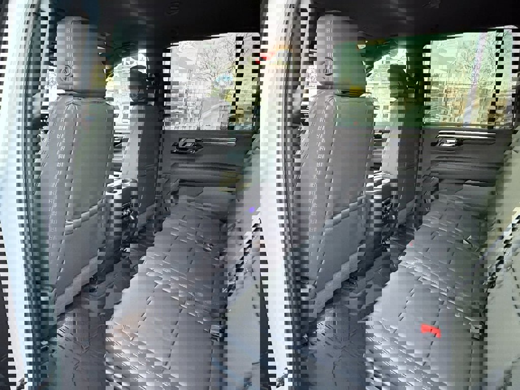 New 2026 Chevrolet Suburban LT w/ LPO, Dark Essentials Package image 34