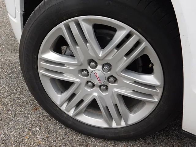 Used 2022 GMC Acadia Denali w/ Denali Ultimate Package image 7