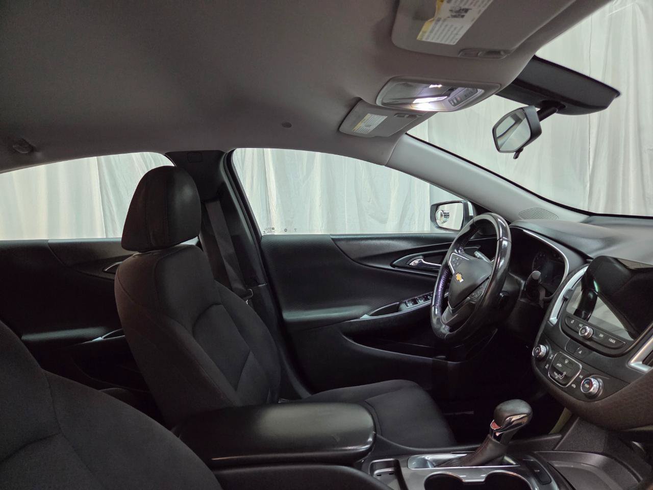 Used 2021 Chevrolet Malibu RS FWD image 24