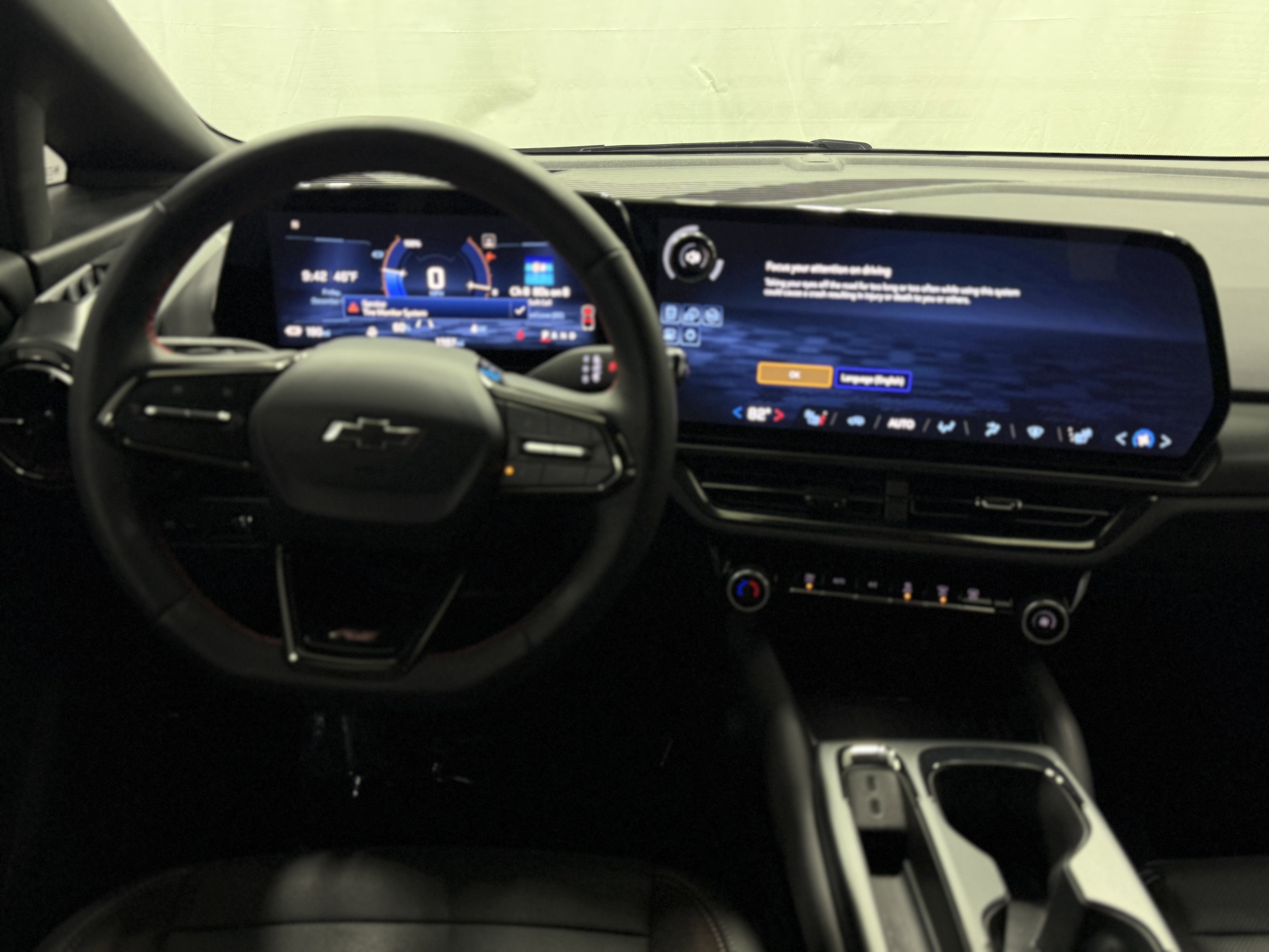 Used 2025 Chevrolet Equinox EV RS image 17